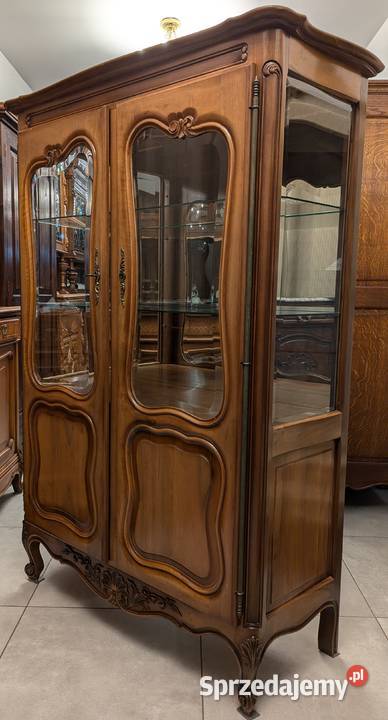 piękna witryna ludwikowska orzechsklep Dąbrowa Meble śląskie Dąbrowa Górnicza