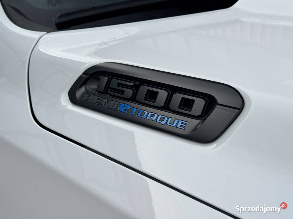RAM 1500 57 V8 HEMI eTorque Bezwypadkowy 717 nieuszkodzony Węgrzce sprzedam