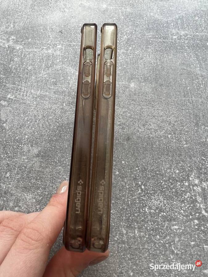 Etui Spigen Ultra Hybrid przezroczyste iPhone 13 Jasło