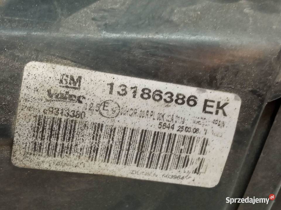 LAMPA PRZÓD PRAWA SOCZEWKA SKRĘTNA EUROPA