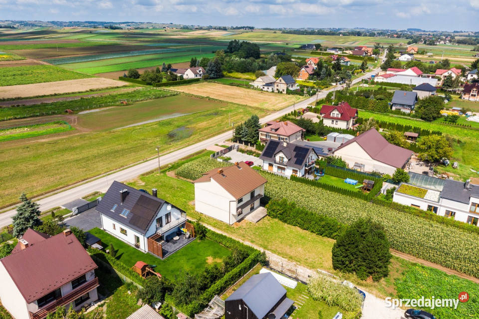 Dom z dużą działką 1 piętro małopolskie Kraków sprzedam