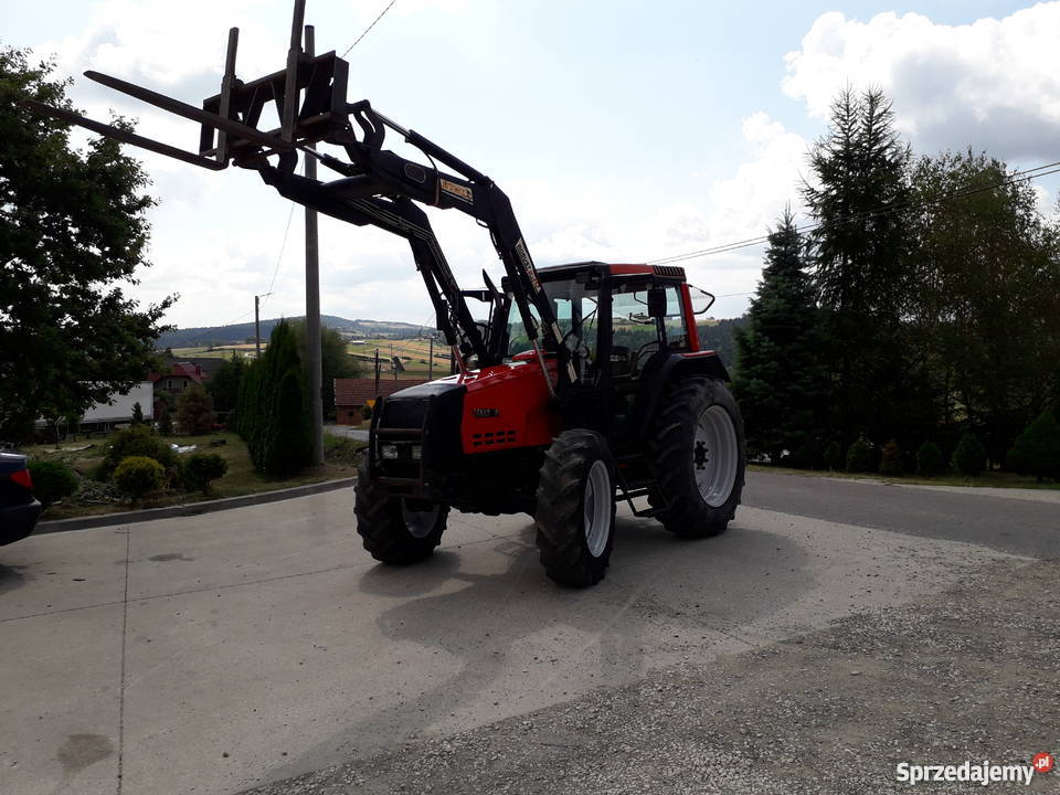 Ciągnik rolniczy Valtra 6250 z ładowaczem OKAZJA nieuszkodzony małopolskie Nowy Sącz