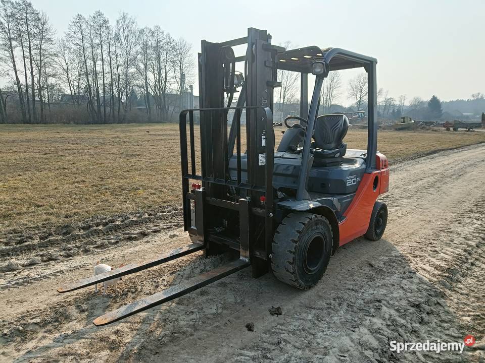 Toyota tonero wózek widłowy 8fdf20 sprzedam