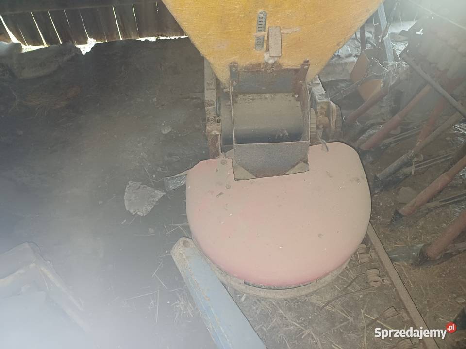 Rozsiewacz motyl 300 łódzkie Burzenin sprzedam