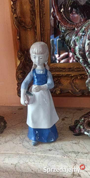 Figurka Dziewczyna z książkami Carl Scheidig Porcelana i szkło Gdańsk
