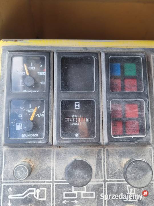 Rozkładarka AGB TITAN 325 kruszywomasa