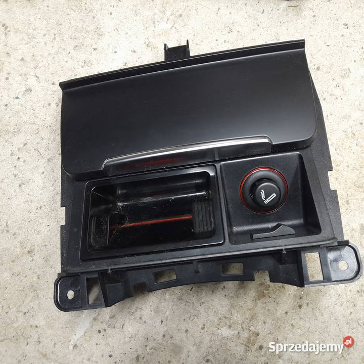 Audi A4 B8 popielniczka 8K0857951 Wyposażenie wnętrza