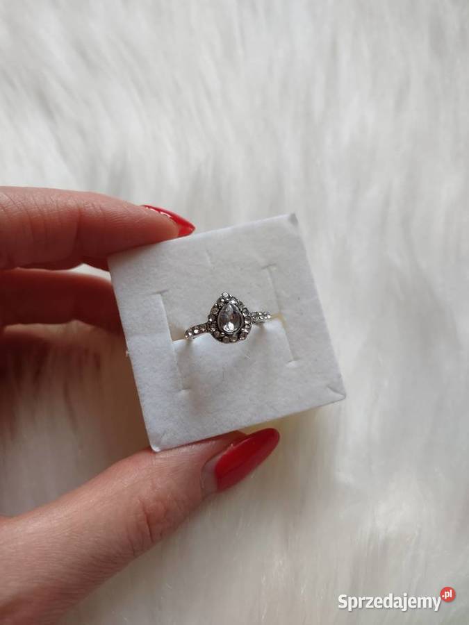 Pierścionek z łezką styl vintage antyczny