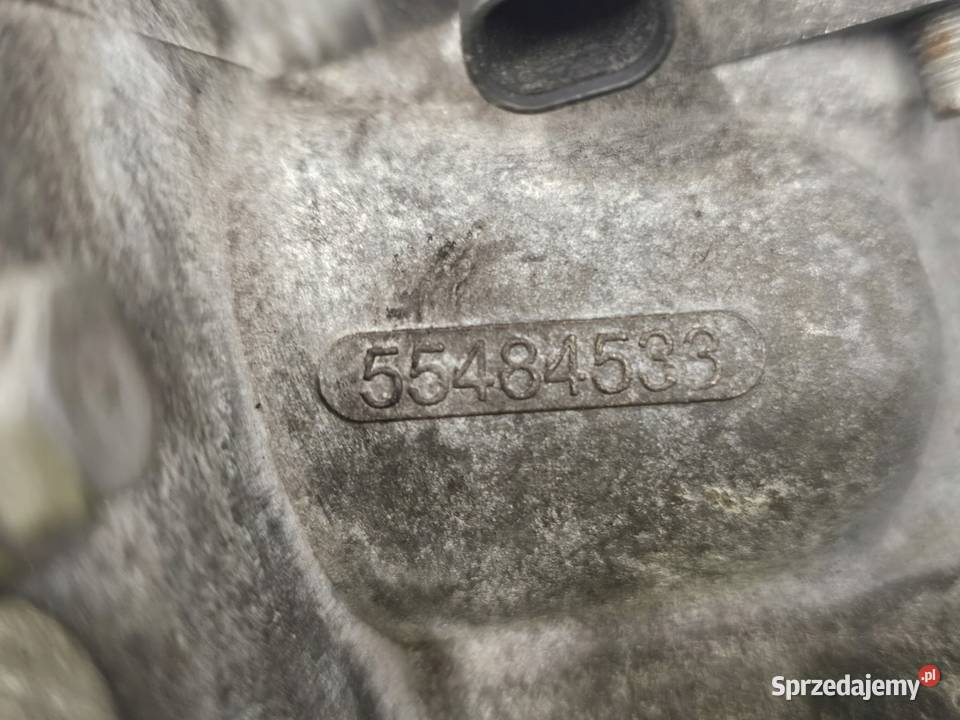 OPEL ASTRA 16 CDTI LVM B16DTL pompa wody Kielce