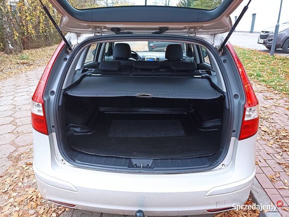 Hyundai i 30 cw blue conford 16 crdi kombi 90 Legionowo