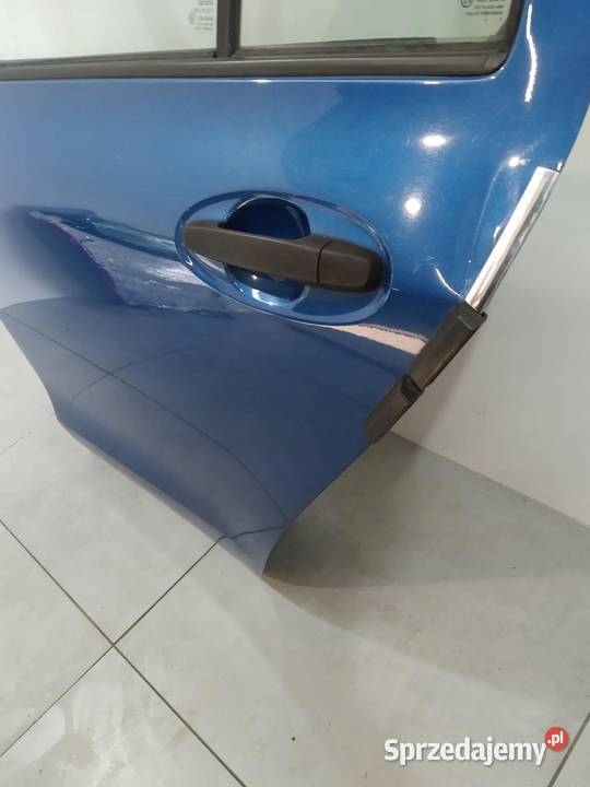 DRZWI LEWE TYŁ 8T0 Toyota Yaris II 20052011