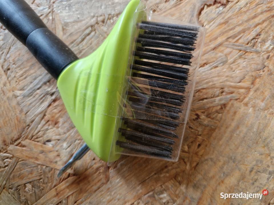 Szczotka druciana ze skrobakiem do kostki Głogowa sprzedam