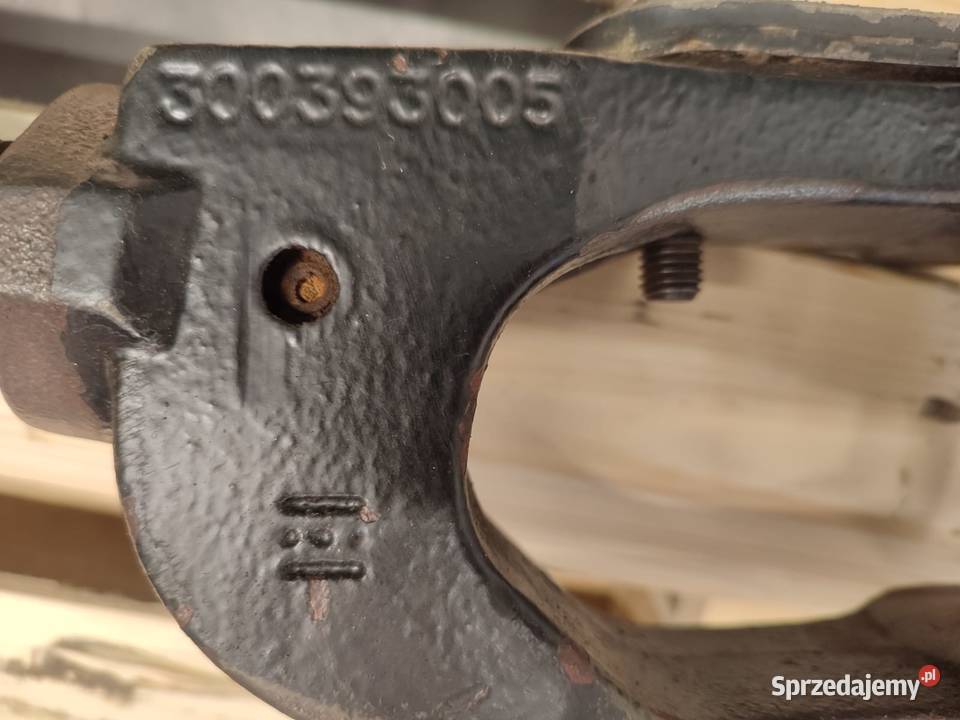Wieszak ramion dolnych Case 270 Magnum wielkopolskie Wilkowo sprzedam