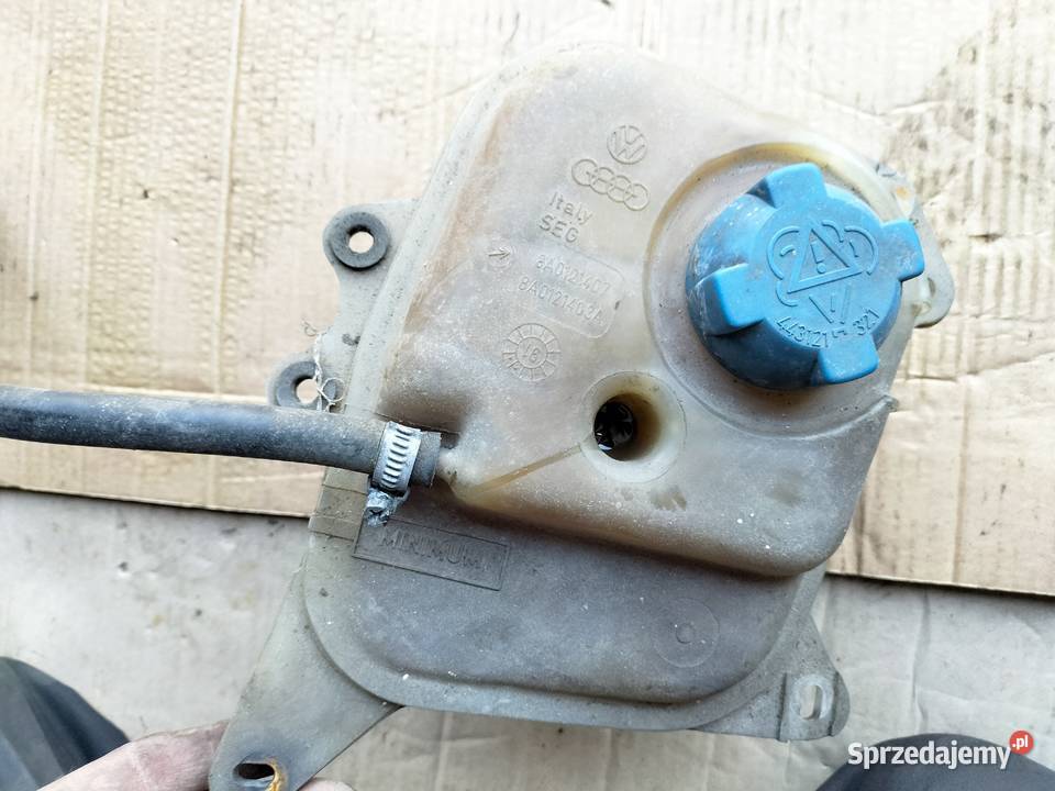AUDI 80B3 80 B3 8A0121403A KOREK ZBIORNICZEK Kamień-Kolonia