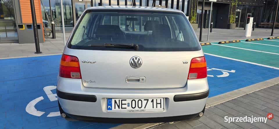 Volkswagen Golf IV 16 102 5 DRZWI Super Stan centralny zamek Elbląg