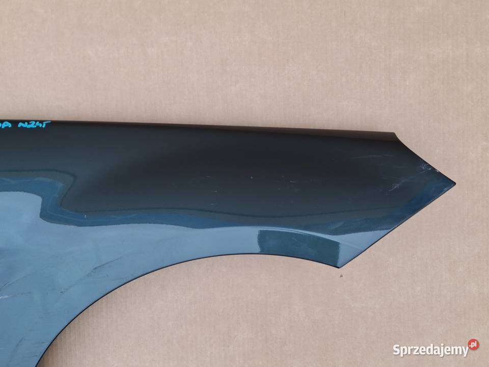 MERCEDES BKLASA W245 BŁOTNIK PRAWY PRZÓD Bieleń sprzedam