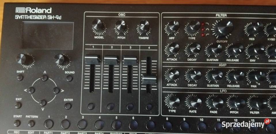 Sprzedam syntezator stacjonarny Roland SH4D case Pozostałe sprzedam