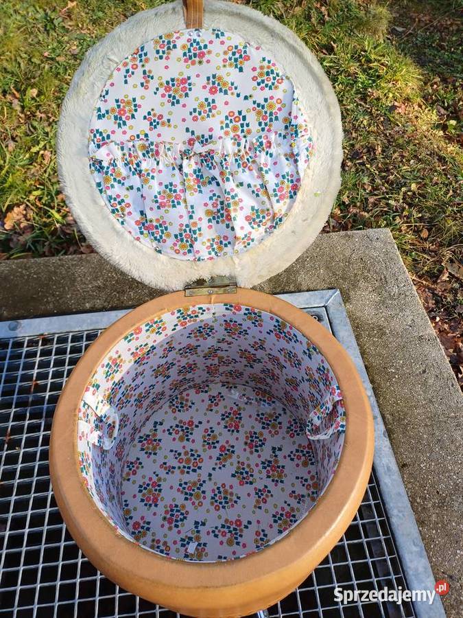 Retro pufa obrotowa skórkowa z 1972 roku Lubań