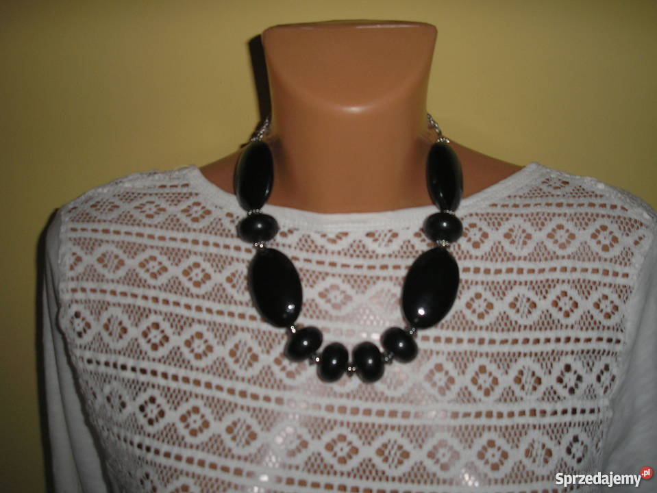 czarne krótkie korale