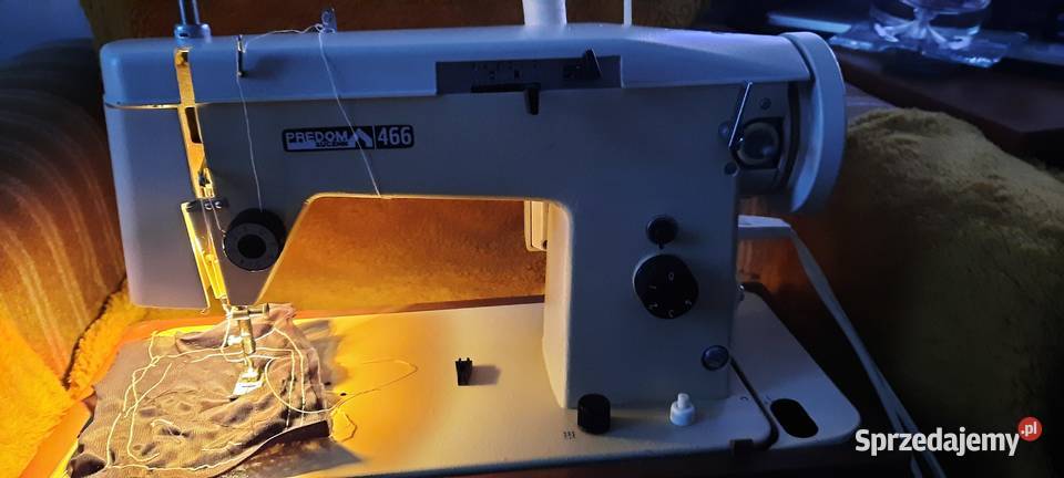 Metalowa maszyna do szycia marki PREDOM Łucznik Pozostałe lubelskie sprzedam