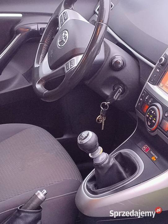 Toyota verso 18 Rok produkcji 2015 Bystrzejowice Pierwsze