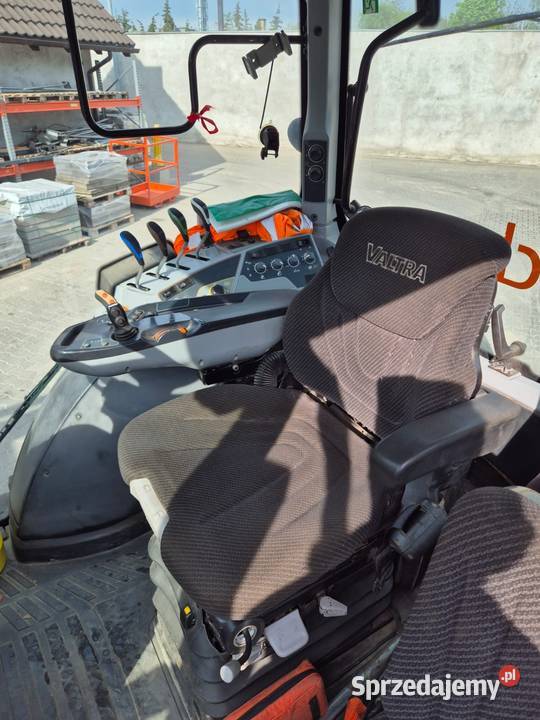 ciągnik rolniczy valtra T174 sprzedam
