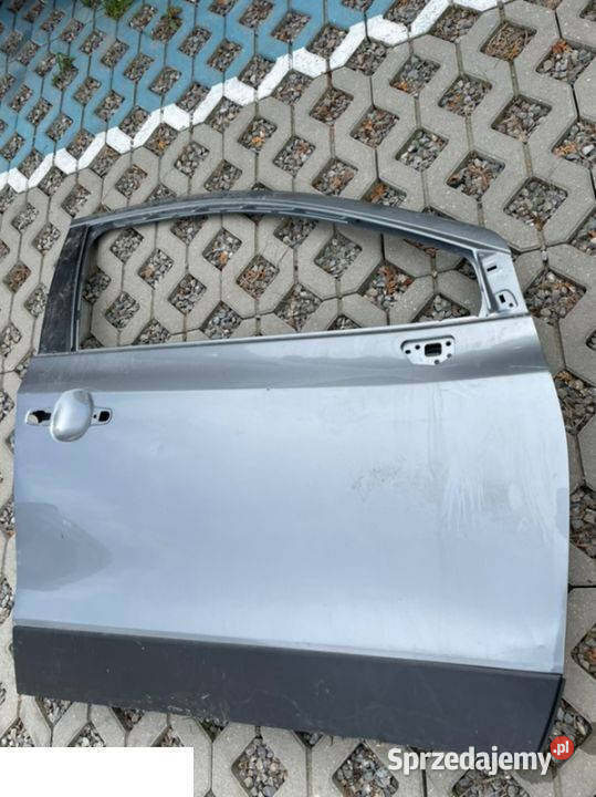 Suzuki Sx4 drzwi prawy przód 2013 osobowe lubelskie Kozubszczyzna