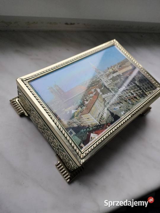 Metalowa puszka dekoracje na ciasteczka guziki Choszczno