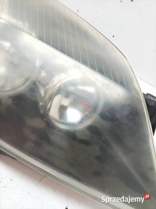 LAMPA PRZÓD PRAWA EU Opel Astra III 20042014 H