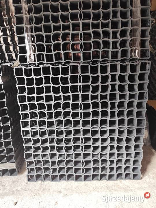 Kratka parkingowa 50x50x4 mazowieckie Tłuszcz