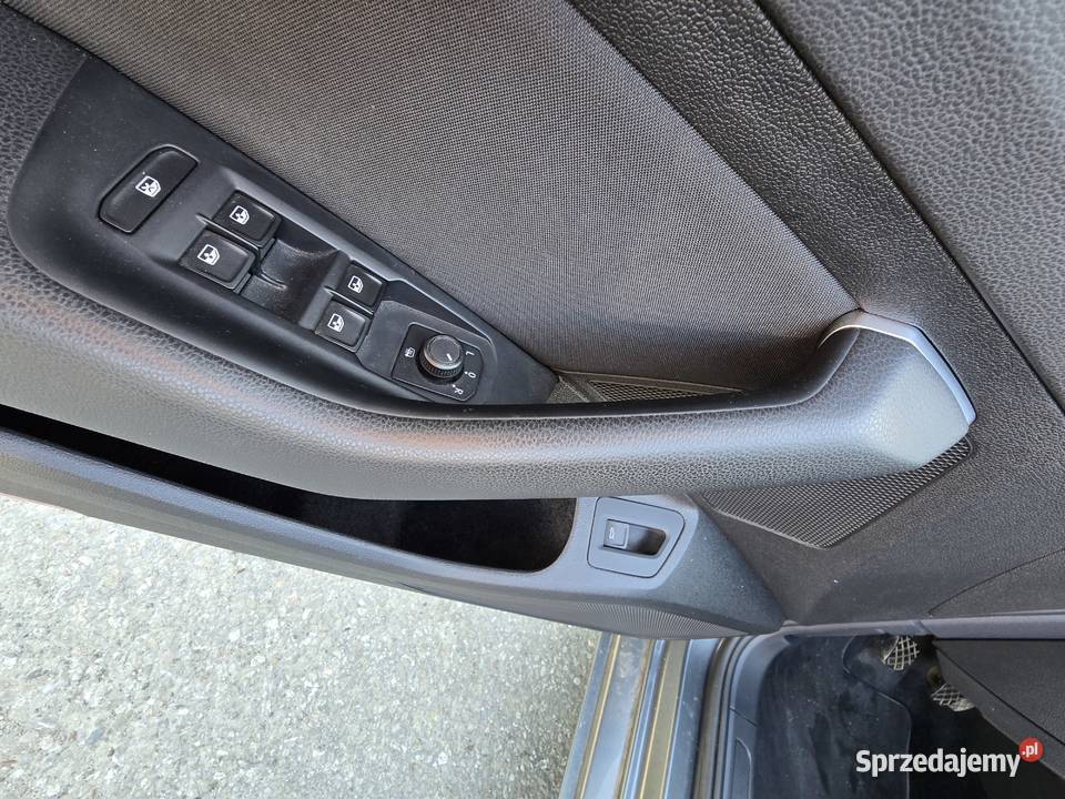 Passat b8 16 tdi comfortline oryginalnie bez Rok produkcji 2015 małopolskie Gorlice sprzedam
