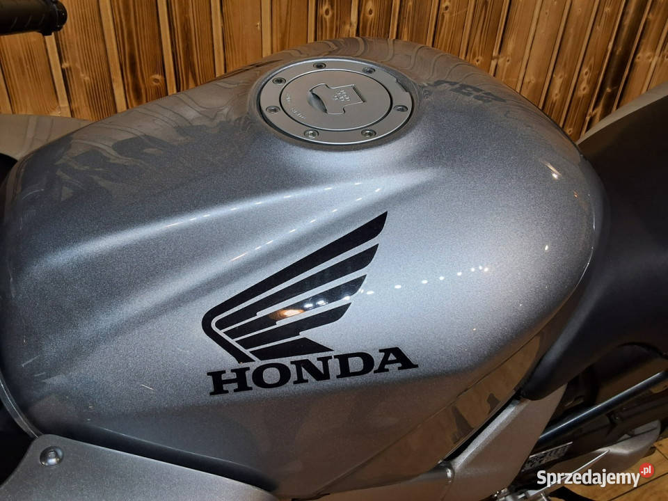 Honda VFR ZADBANY BŁYSZCZY technicznie super kufry Stare Miasto sprzedam