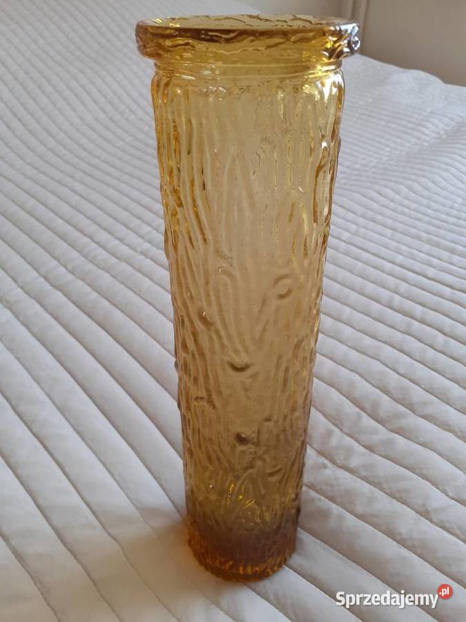 Wazon z czasów PRLu Gniezno