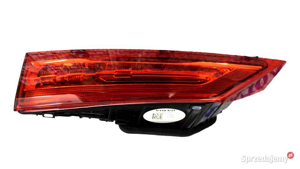 VOLVO XC60 II lewa tylna lampa klapy bagaznika Gadgety motoryzacyjne Bielany Wrocławskie