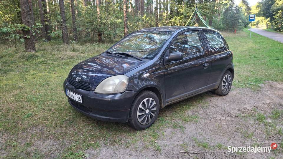 Syndyk sprzeda Toyota Yaris 2002 r Budki sprzedam