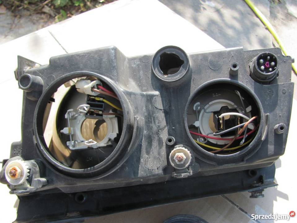 Reflektor lampa VW Passat B5 prawy 9600 Zamość