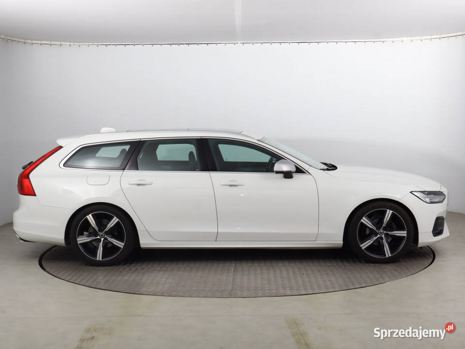 Volvo V90 D4 światła LED Bielany Wrocławskie