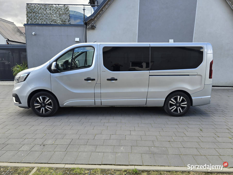 Samochód RENAULT Trafic SPACECLASS Premium 20 Rok produkcji 2022 Czarne