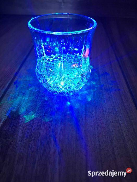 Kubek LED zmieniający kolor sprzedam
