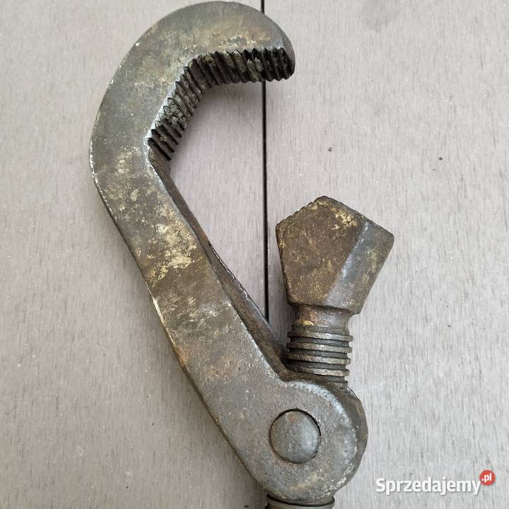 Zabytkowy klucz hakowy hydraulicznych z PRL U Pozostałe Miejsce Piastowe