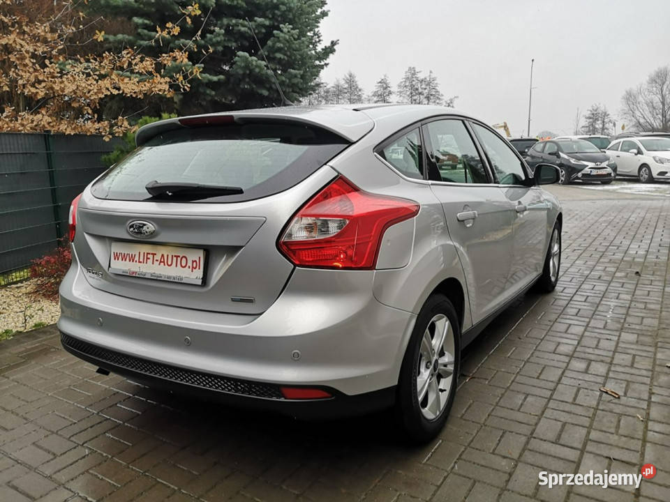 Ford Focus 10 12v 125 Klimatr Navi ALU Isofix 998cm3 Strzegom