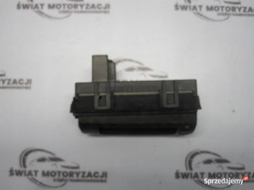 TOYOTA PRIUS II XW20 08r zegar elektroniczny
