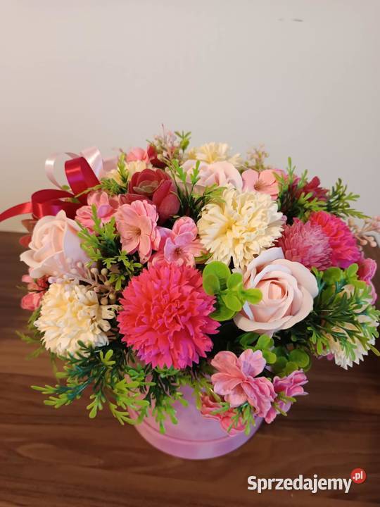 Flower box z kwiatów mydlanych