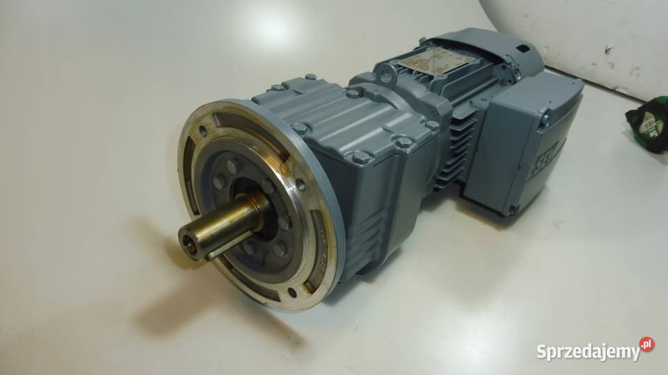 MOTOREDUKTOR SEW RF27DRS71 KW 0104 670RPM