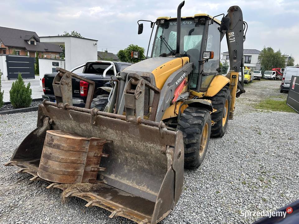 KoparkoŁadowarka VOLVO BL71 z 2006 roku koparka łódzkie Złoczew