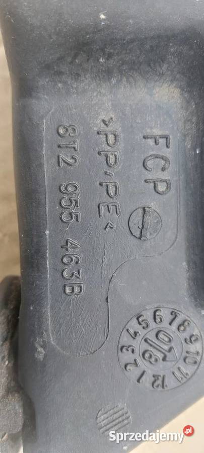 Wlew płynu spryskiwaczy AUDI A4 B8 A5 8T2955463B osobowe