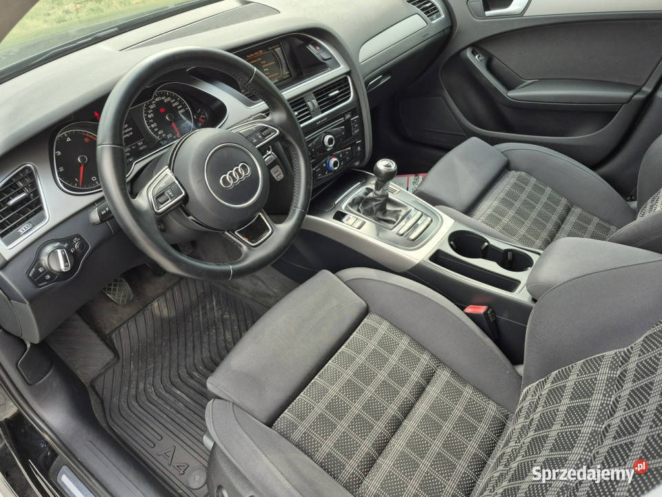 Audi A4 xenon led navi chromy ładny sedan B8 Drelów