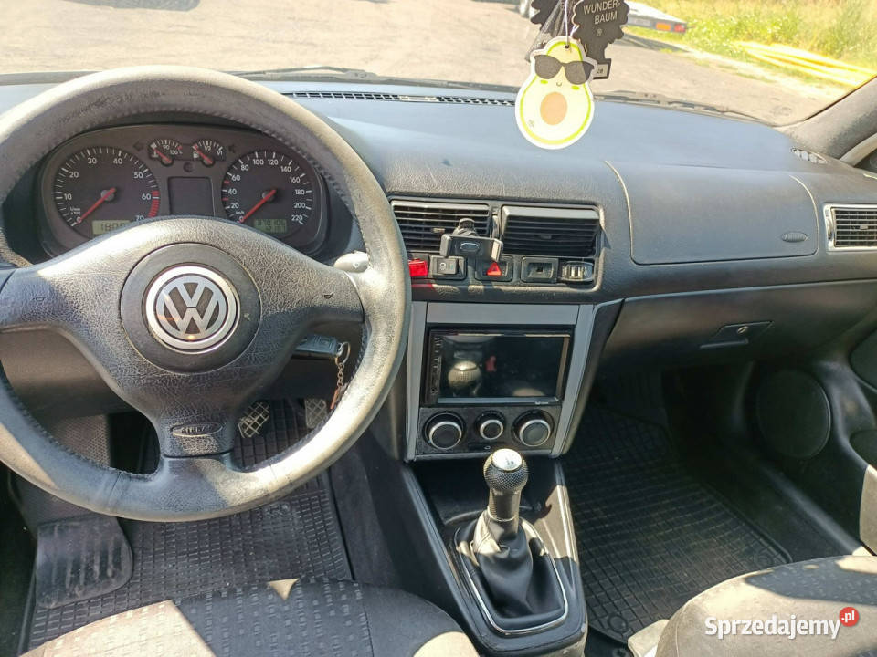Volkswagen Golf Volkswagen Golf 14 02r IV Rok produkcji 2002 Tarnów