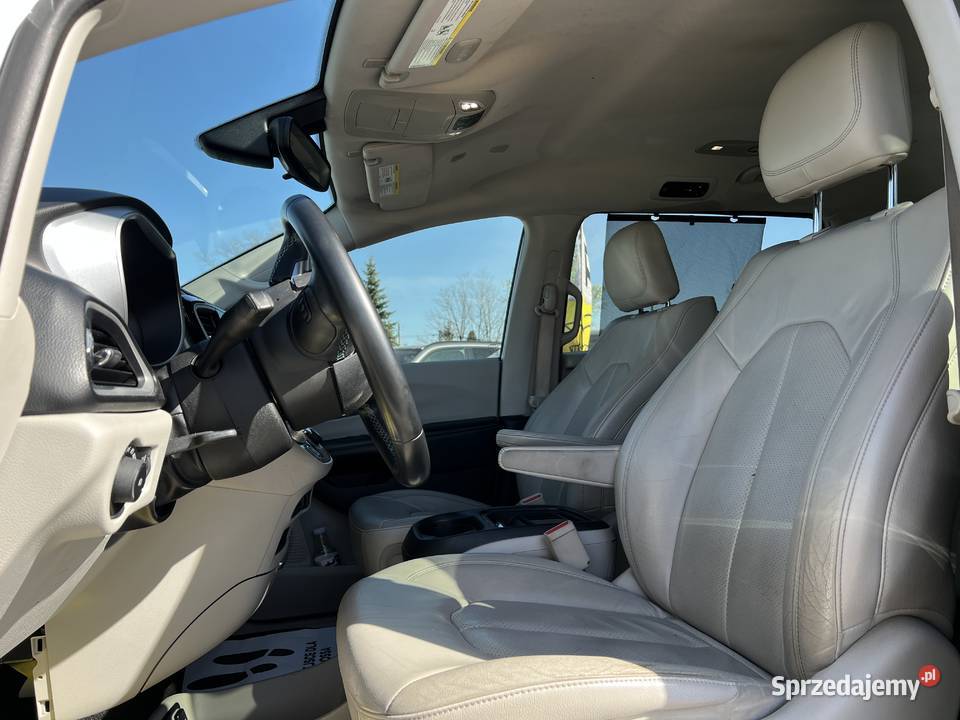 Chrysler Pacifica 2018 Warszawa