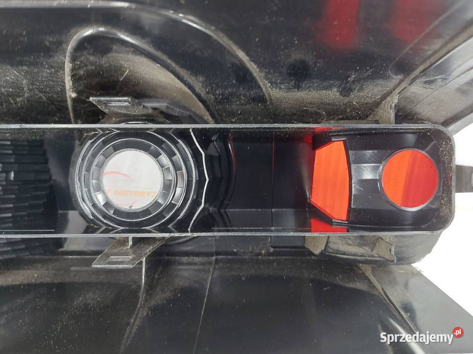 VW CRAFTER lampa lewa tył 89033705